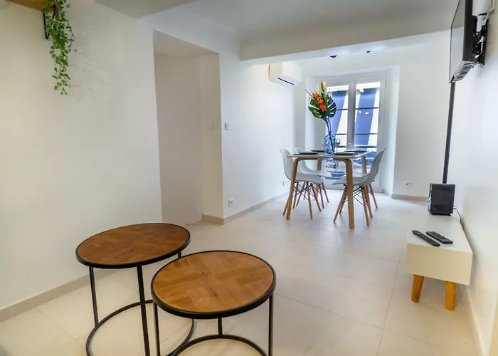 Centre De Daire Cannes